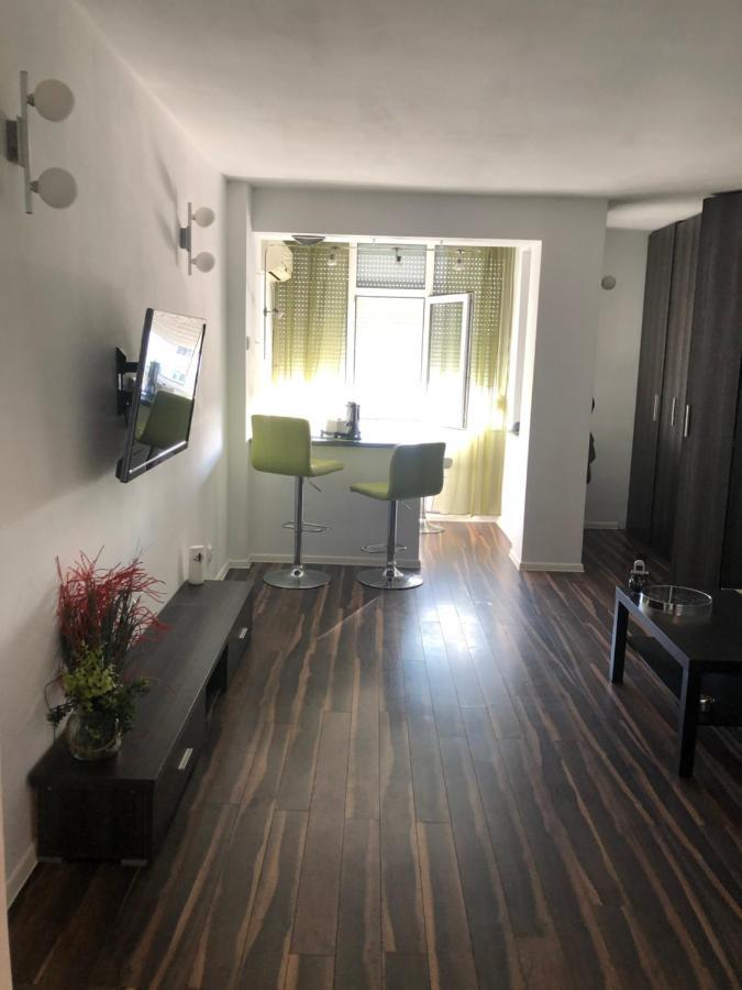 Open Space Mini Craiovei Piteşti Eksteriør bilde