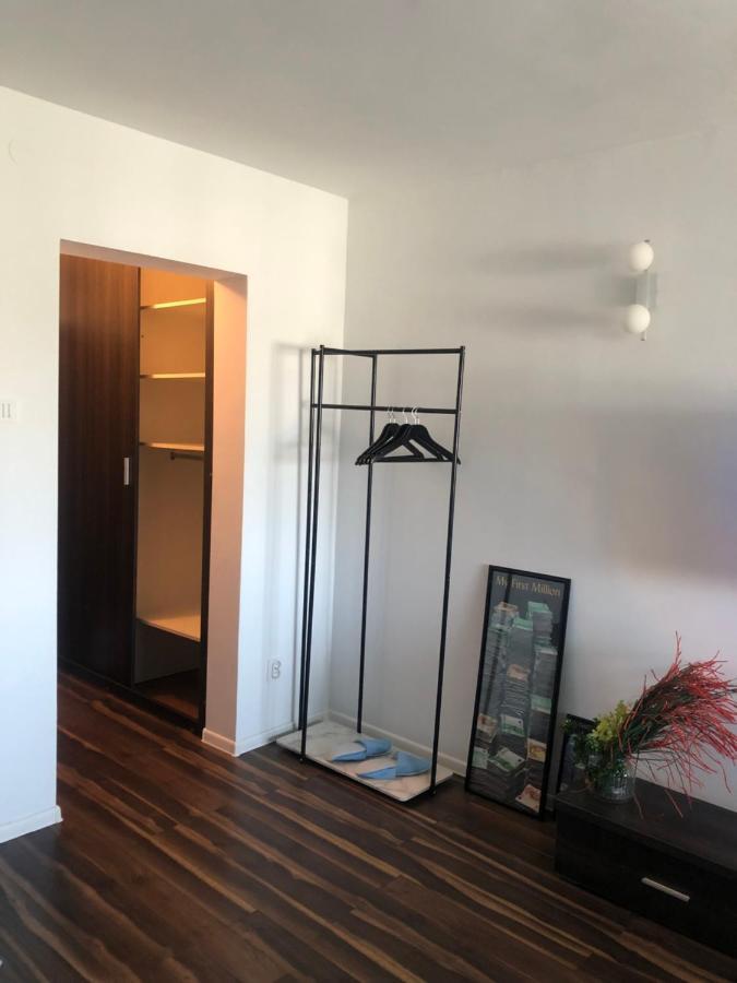 Open Space Mini Craiovei Piteşti Eksteriør bilde